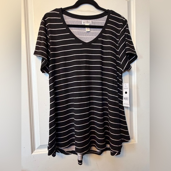 just be Tops - Just Be 1X Black and White Striped Short Sleeve Tee